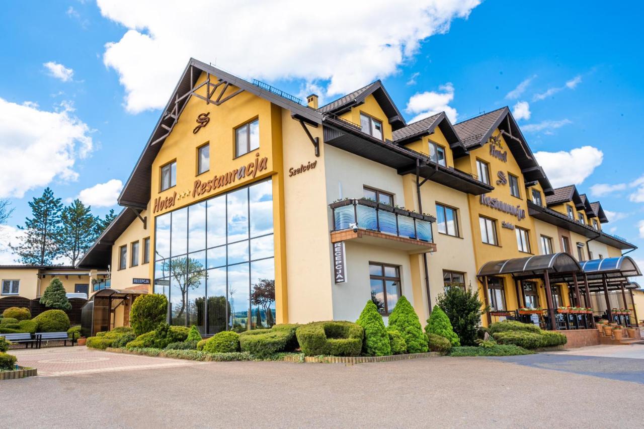 Hotel Szelcow Lesko Buitenkant foto