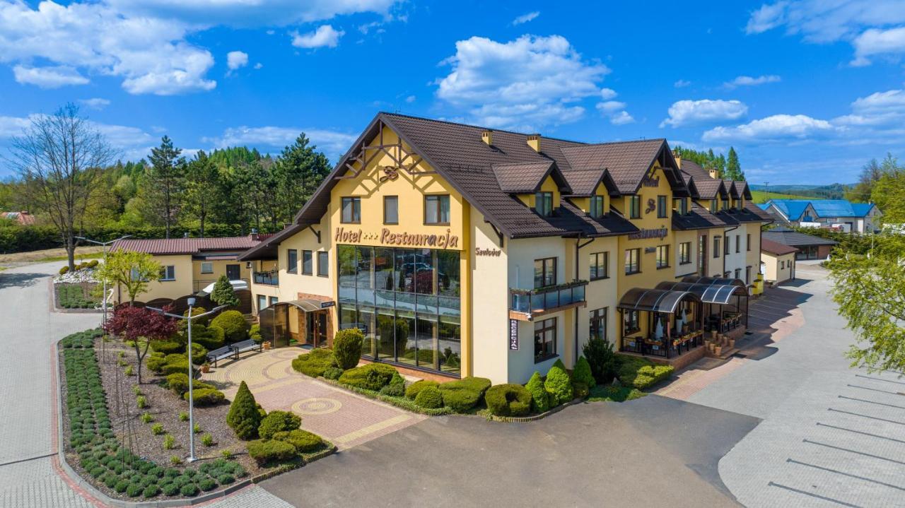 Hotel Szelcow Lesko Buitenkant foto
