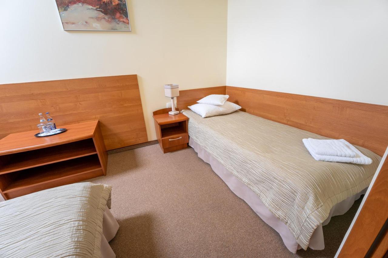 Hotel Szelcow Lesko Buitenkant foto