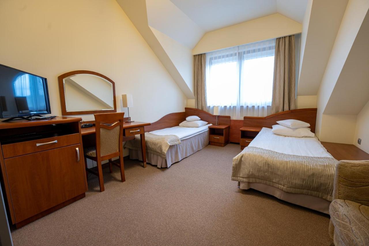 Hotel Szelcow Lesko Buitenkant foto