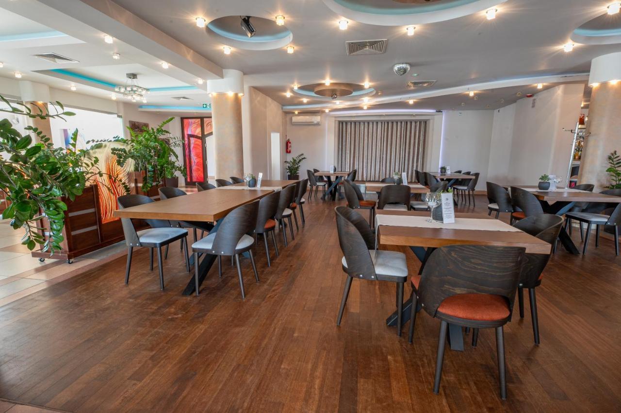 Hotel Szelcow Lesko Buitenkant foto