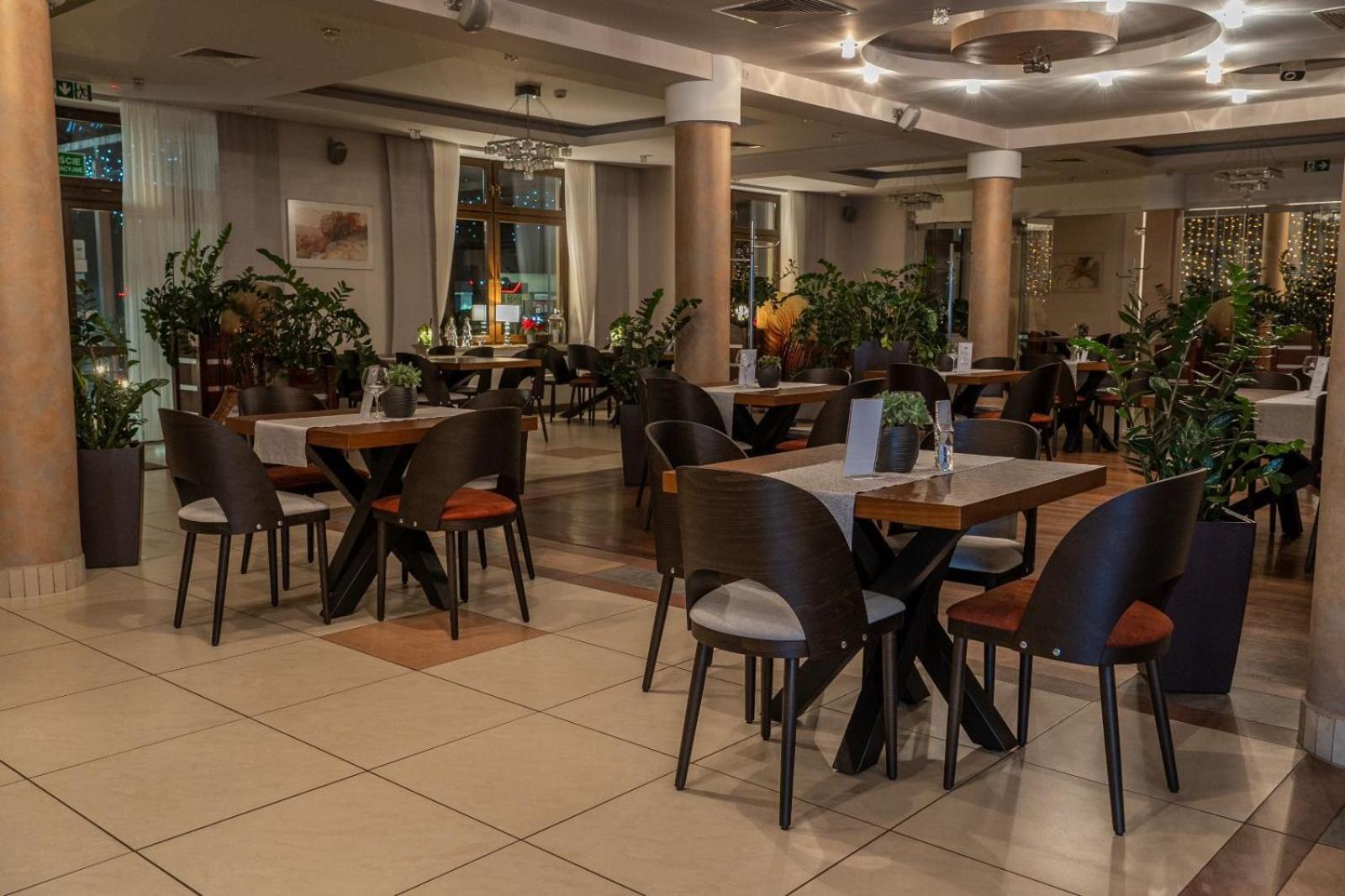 Hotel Szelcow Lesko Buitenkant foto